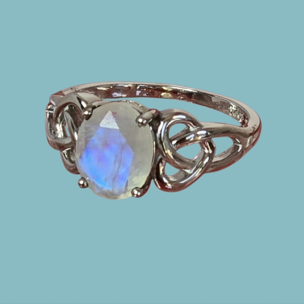 925 Sterling Sillver Ring with Natural Moonstone 7x9mm Gemstone